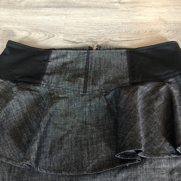 Urban Behavior Contrast band w/Peplum Mini Skirt - Picture 3 of 7